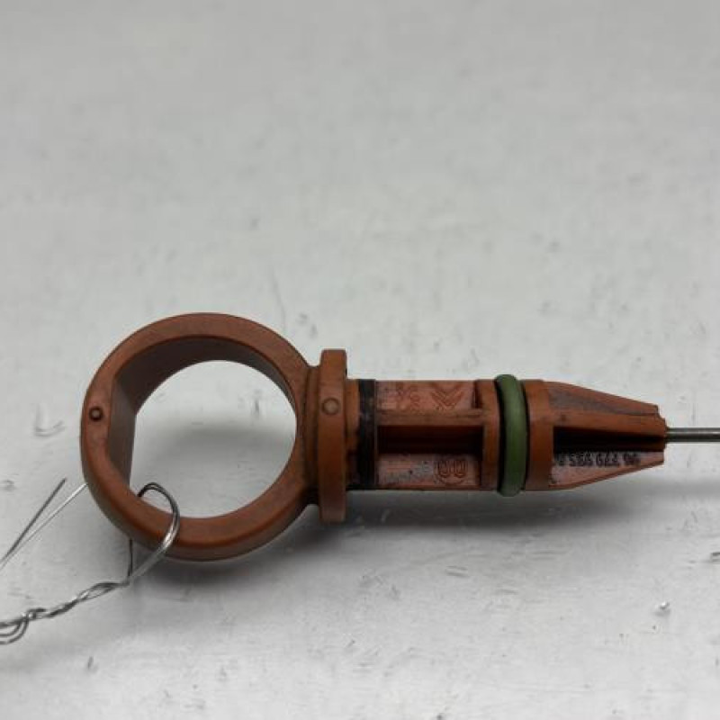 Jauge d'huile PEUGEOT 208 1 Photo n°2