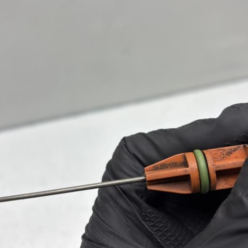 Jauge d'huile PEUGEOT 208 1 Photo n°4