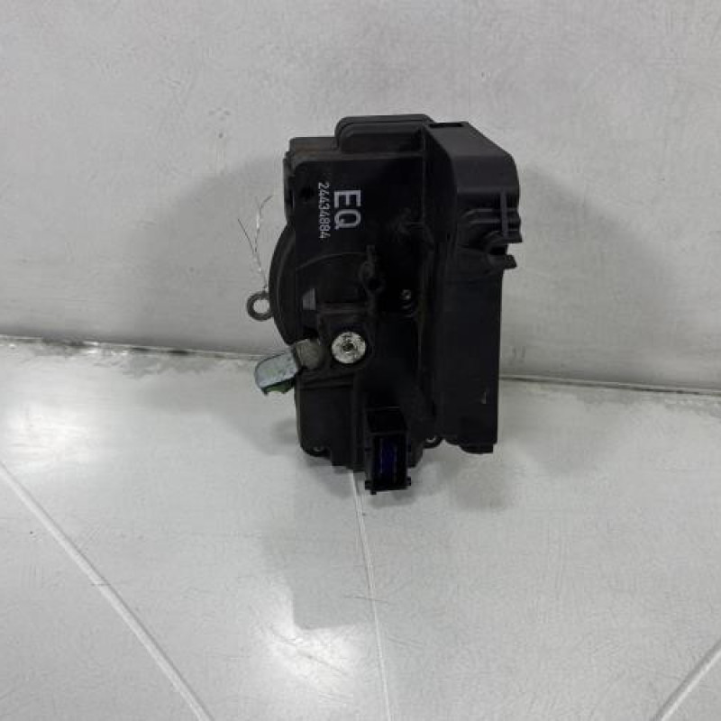 Serrure avant gauche OPEL CORSA C Photo n°3