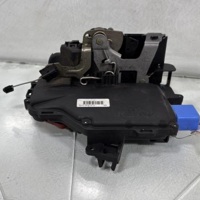 Serrure arriere gauche VOLKSWAGEN GOLF 5 Photo n°3