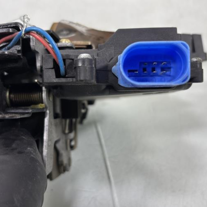 Serrure arriere gauche VOLKSWAGEN GOLF 5 Photo n°5