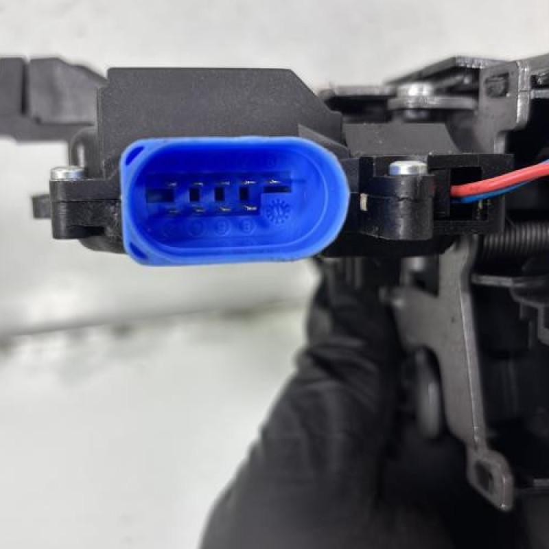 Serrure avant droit VOLKSWAGEN GOLF 5 Photo n°4