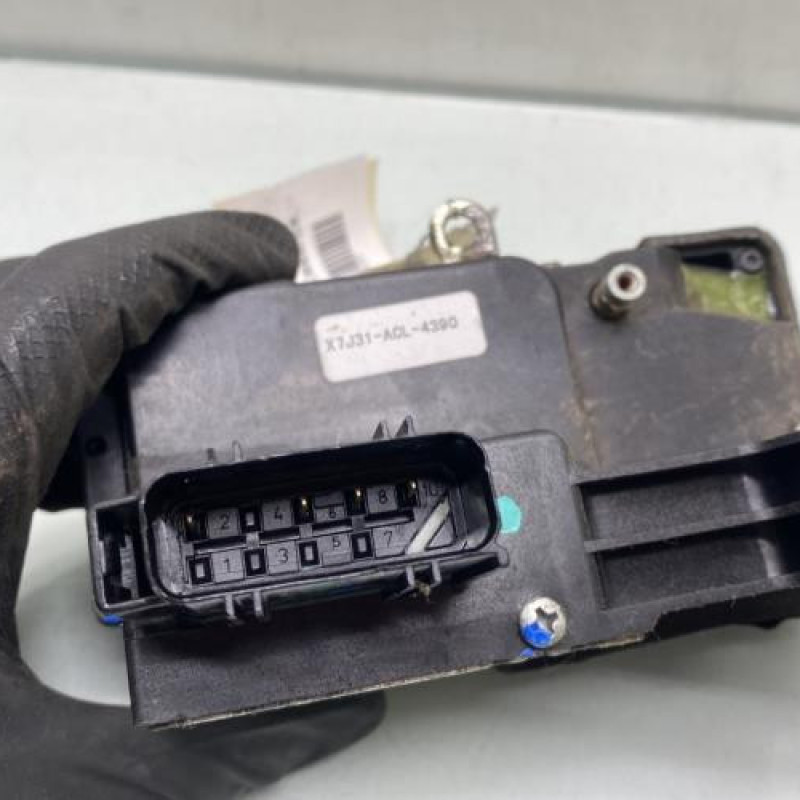 Serrure avant droit FORD FIESTA 5 Photo n°4