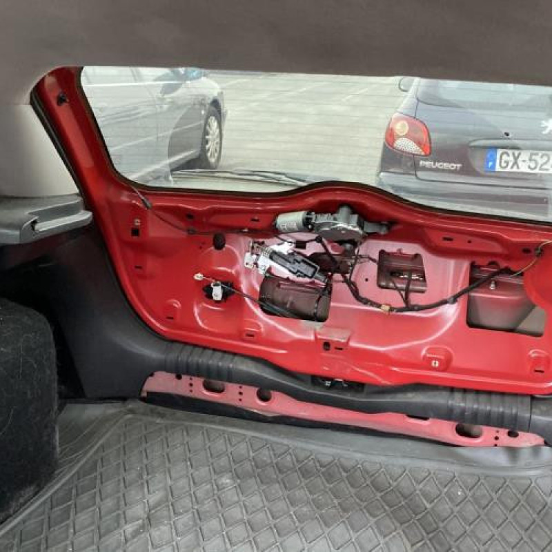 Serrure avant droit FORD FIESTA 5 Photo n°18