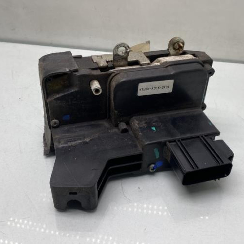 Serrure avant gauche FORD FIESTA 5 Photo n°2