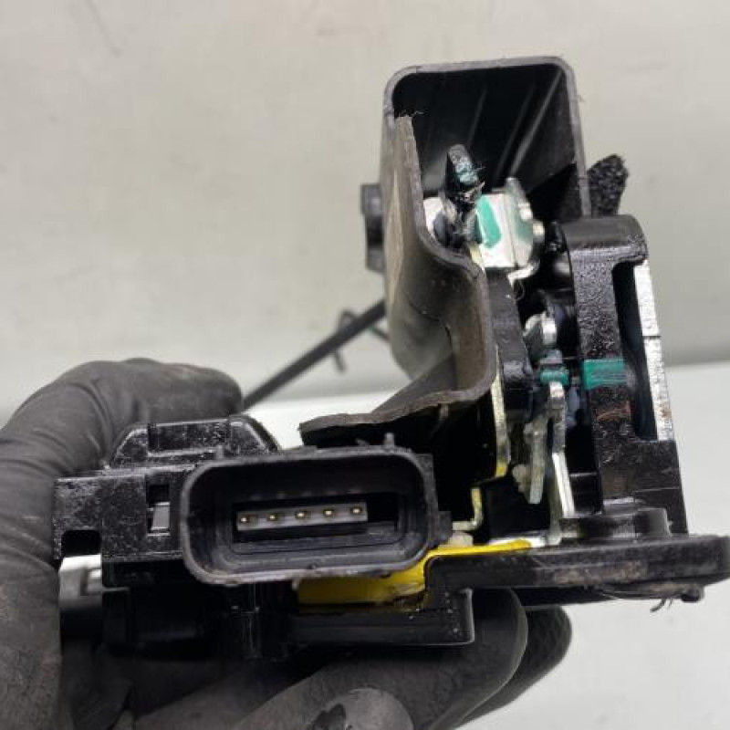 Serrure avant gauche HYUNDAI I 10 2 Photo n°4