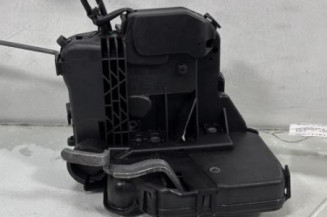 Serrure avant droit MERCEDES CLASSE CLK 209