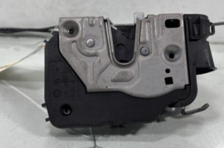 Serrure avant droit MERCEDES CLASSE CLK 209