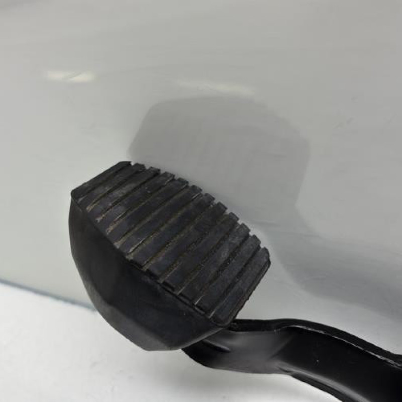 Pedale de frein PEUGEOT 208 1 Photo n°2