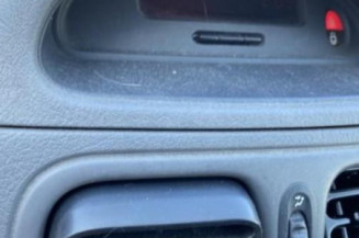 Serrure de coffre RENAULT CLIO 2