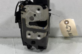 Serrure avant droit FORD FIESTA 6 Photo n°1