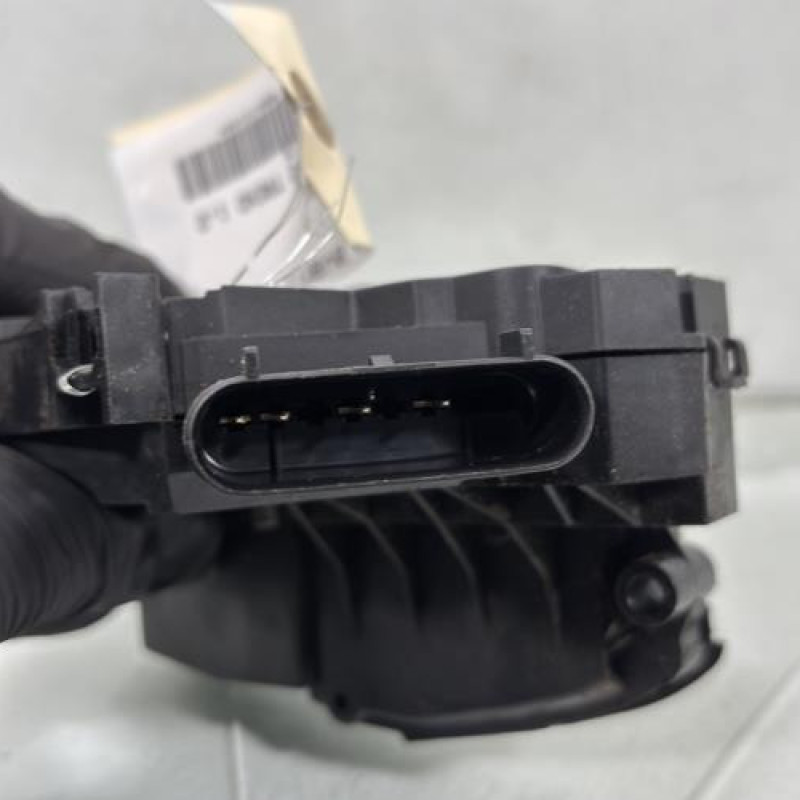 Serrure avant droit FORD FIESTA 6 Photo n°4