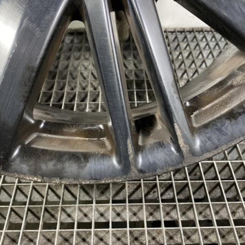 Jante RENAULT MEGANE 3 Photo n°4