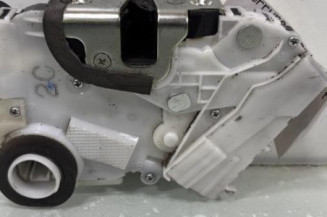 Serrure avant droit TOYOTA YARIS 2 Photo n°1