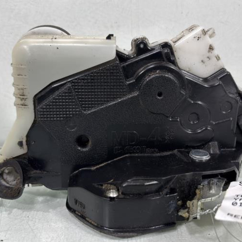 Serrure avant droit TOYOTA YARIS 2 Photo n°3