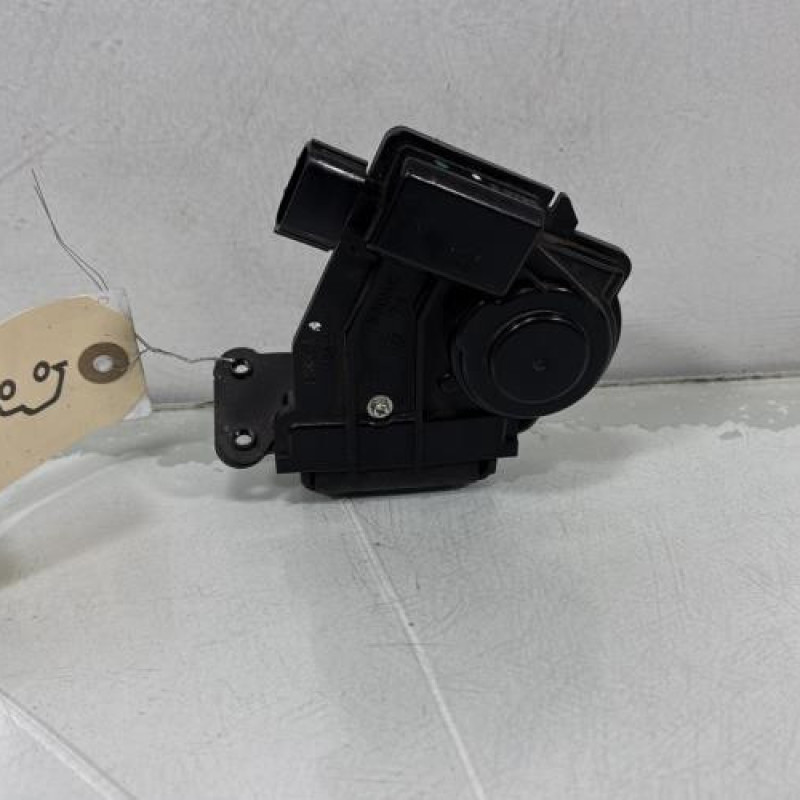 Serrure de coffre TOYOTA AURIS 1 Photo n°1