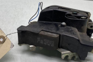 Serrure avant droit MERCEDES VITO 639