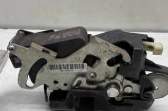 Serrure avant droit MERCEDES VITO 639