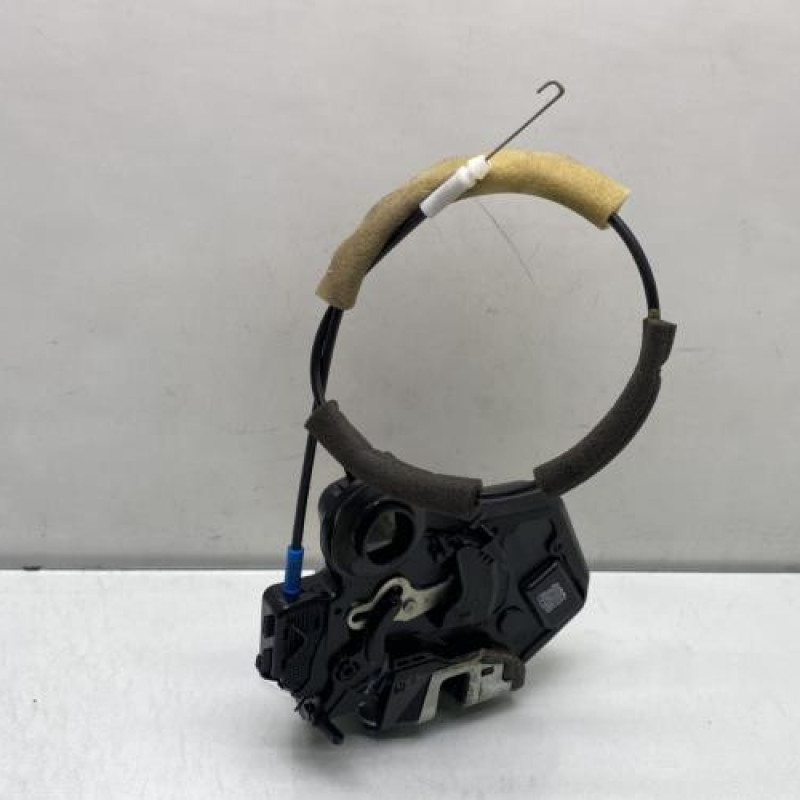 Serrure arriere droit TOYOTA AVENSIS 2 Photo n°3