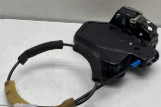 Serrure arriere gauche TOYOTA AVENSIS 2