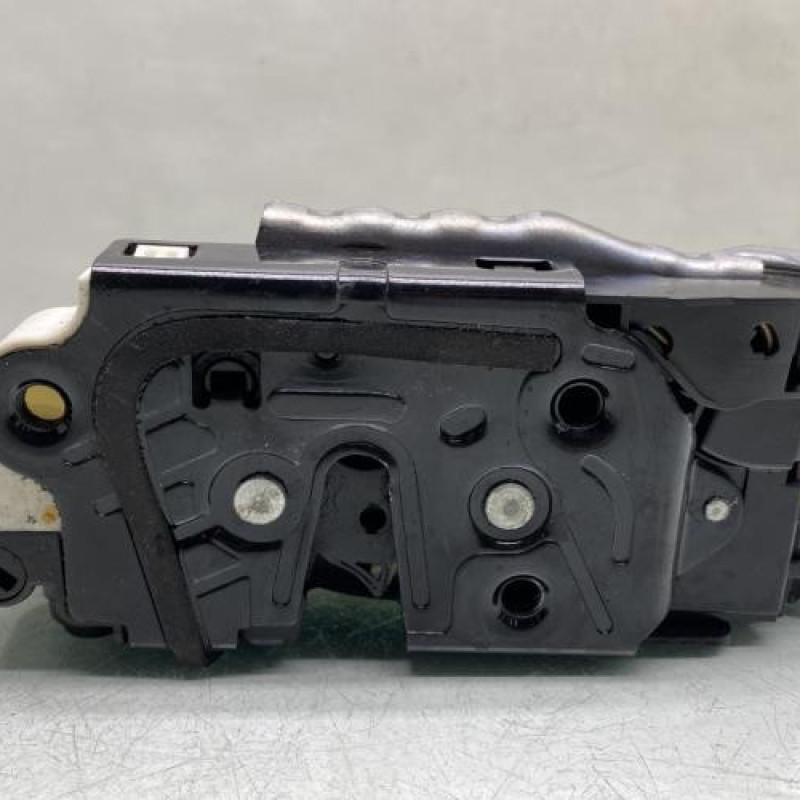 Serrure arriere droit VOLKSWAGEN GOLF 6 Photo n°1