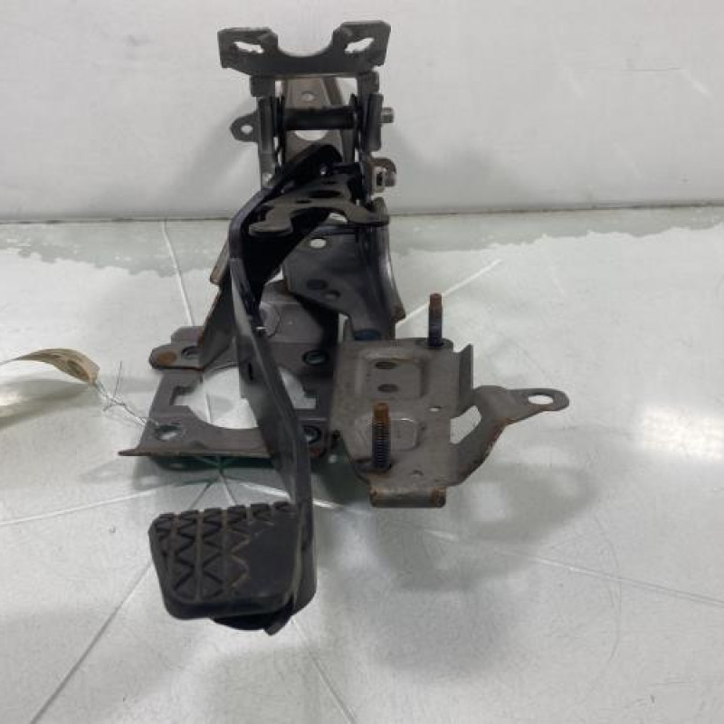 Pedale de frein FORD FIESTA 6 Photo n°1