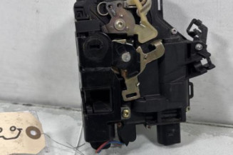 Serrure arriere gauche VOLKSWAGEN GOLF 4