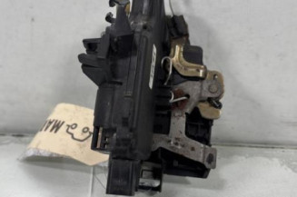 Serrure arriere gauche VOLKSWAGEN GOLF 4