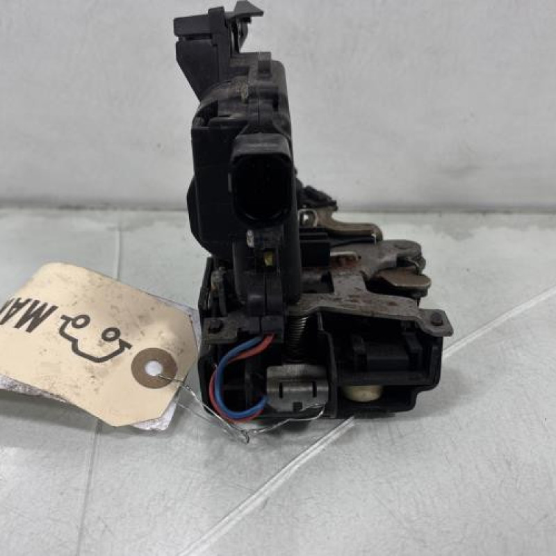 Serrure arriere gauche VOLKSWAGEN GOLF 4 Photo n°5