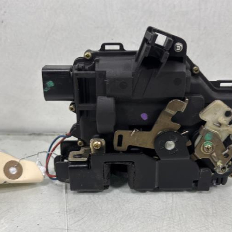 Serrure avant droit VOLKSWAGEN GOLF 4 Photo n°3