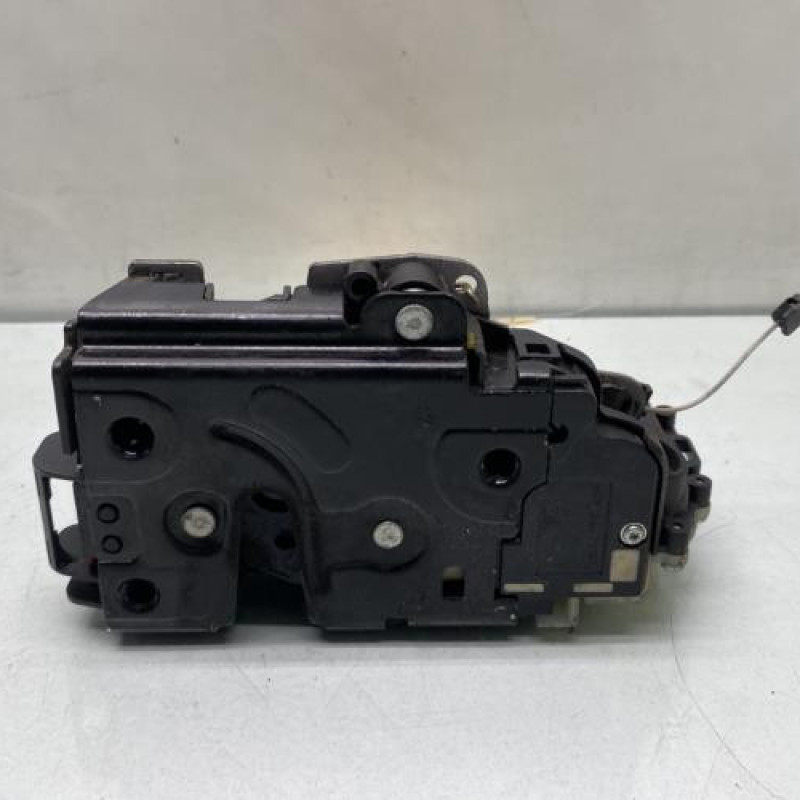 Serrure avant gauche VOLKSWAGEN GOLF 4 Photo n°1