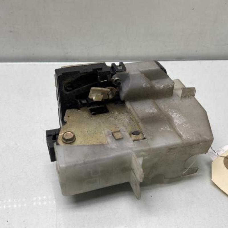 Serrure arriere droit RENAULT CLIO 2 Photo n°2