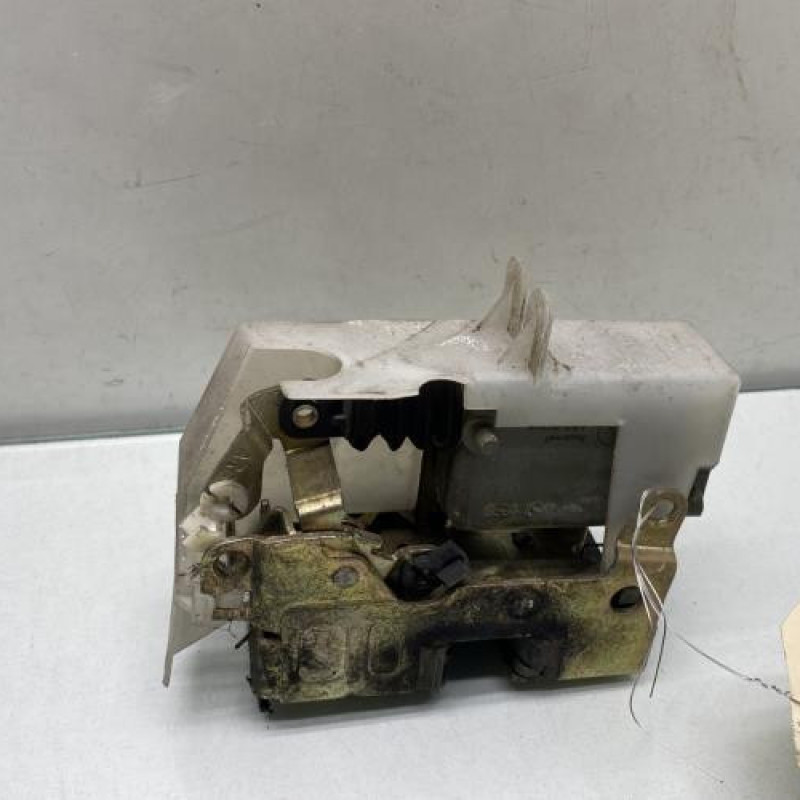 Serrure arriere gauche RENAULT CLIO 2 Photo n°3