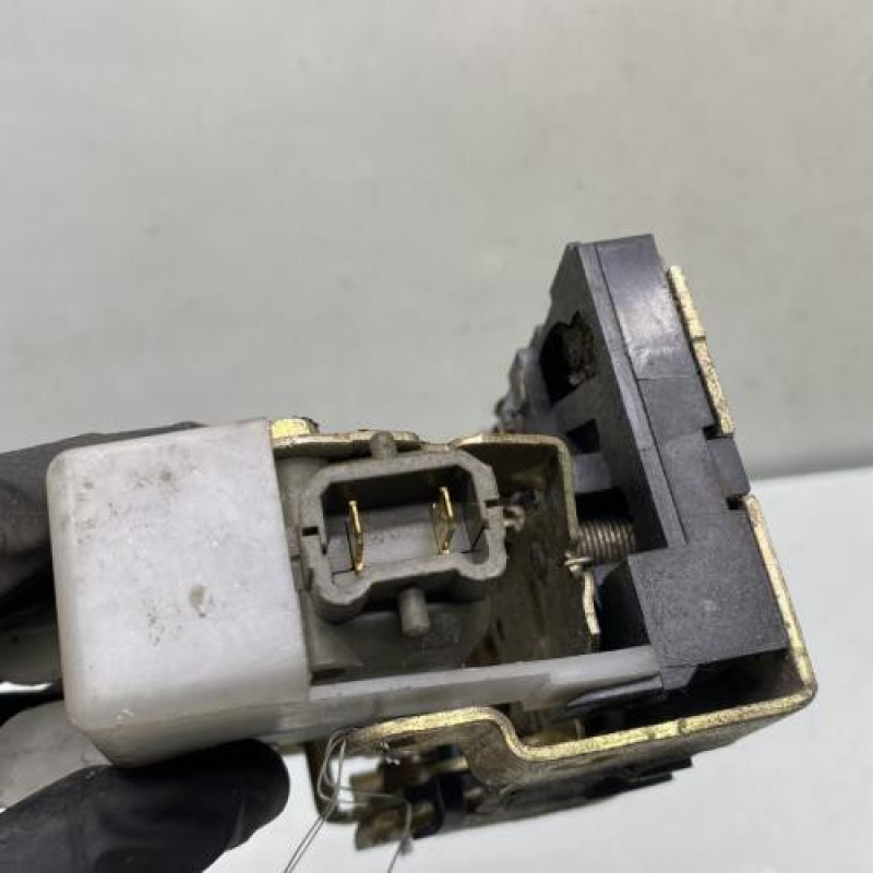 Serrure arriere gauche RENAULT CLIO 2 Photo n°4