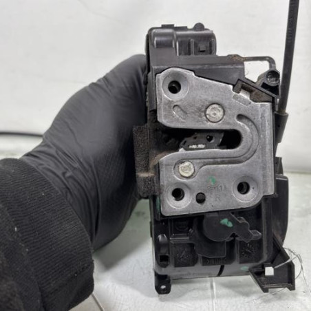 Serrure avant droit RENAULT CLIO 3