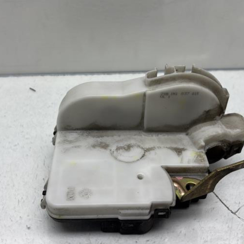 Serrure avant gauche VOLKSWAGEN GOLF 3 Photo n°1