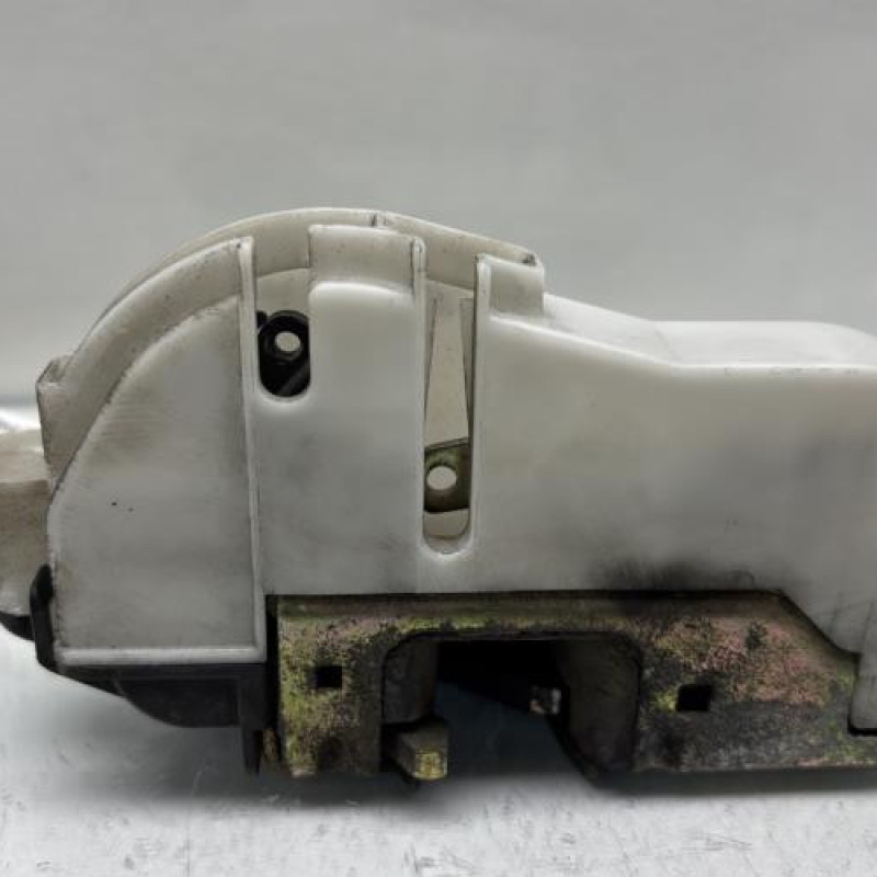 Serrure avant gauche VOLKSWAGEN GOLF 3 Photo n°3