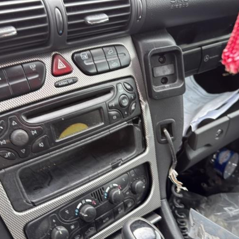 Serrure avant droit MERCEDES CLASSE C 203 COUPE SPORT Photo n°17