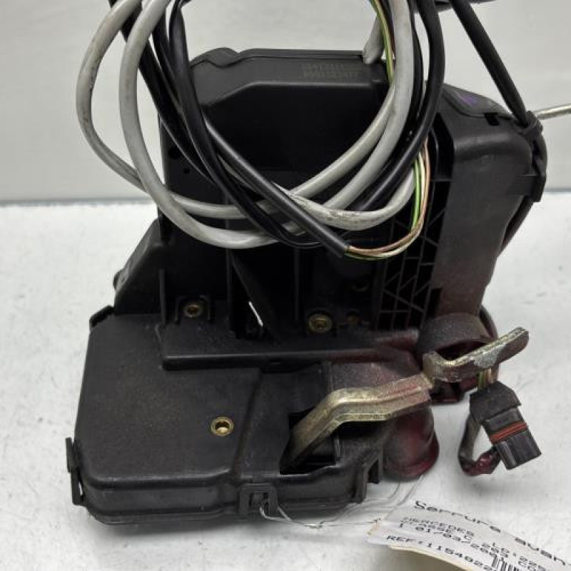 Serrure avant gauche MERCEDES CLASSE C 203 COUPE SPORT Photo n°2