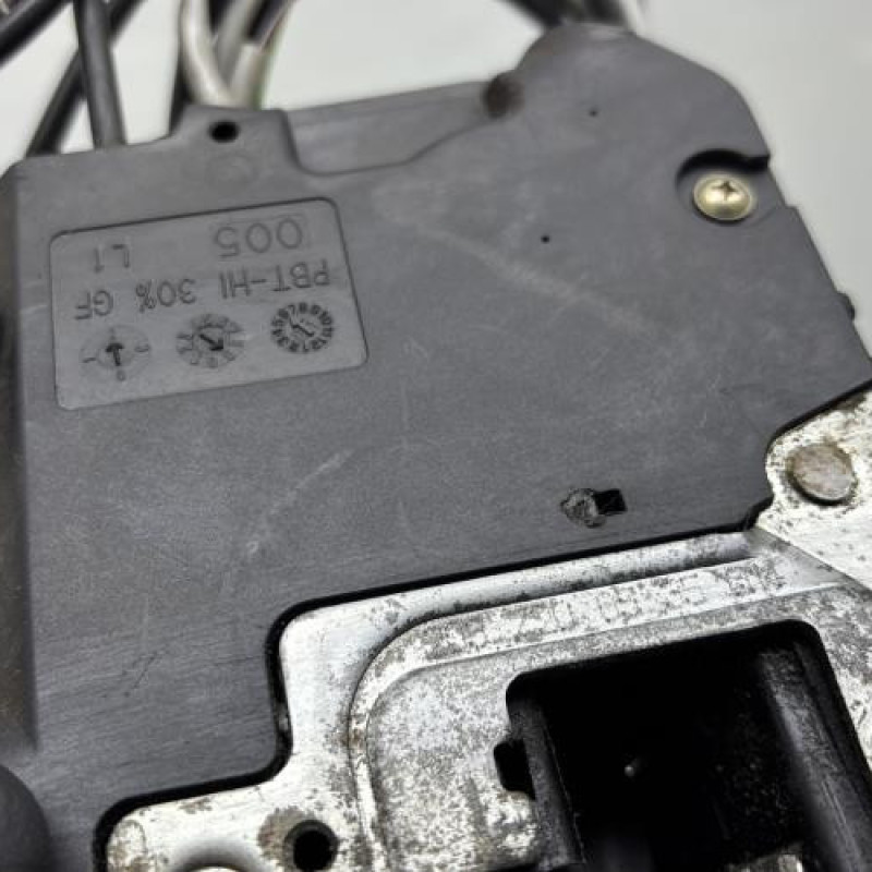 Serrure avant gauche MERCEDES CLASSE C 203 COUPE SPORT Photo n°9