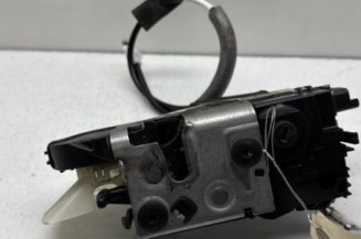 Serrure avant gauche PEUGEOT 208 1