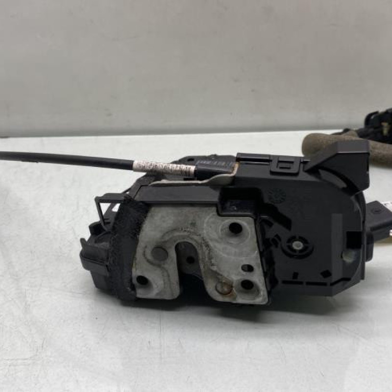 Serrure arriere droit RENAULT CLIO 4 Photo n°1