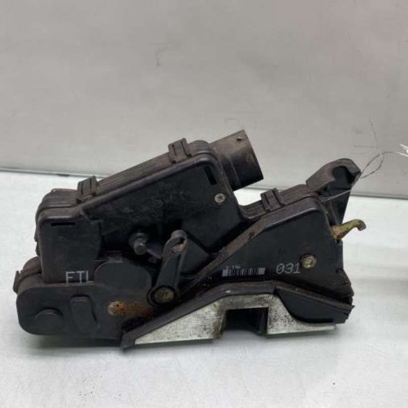 Serrure avant gauche BMW SERIE 3 E46 Photo n°3