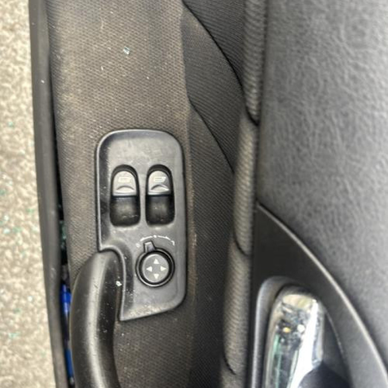 Serrure avant droit ALFA ROMEO 147 Photo n°14