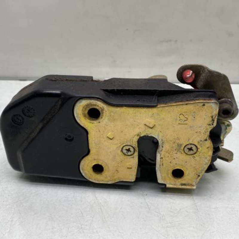 Serrure avant droit CHRYSLER GRAND VOYAGER 4 Photo n°1