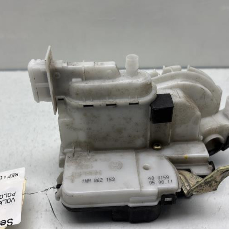 Serrure avant gauche VOLKSWAGEN POLO 3 Photo n°1