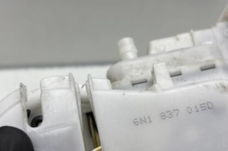 Serrure avant gauche VOLKSWAGEN POLO 3