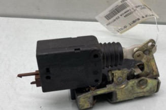 Serrure avant droit PEUGEOT 106