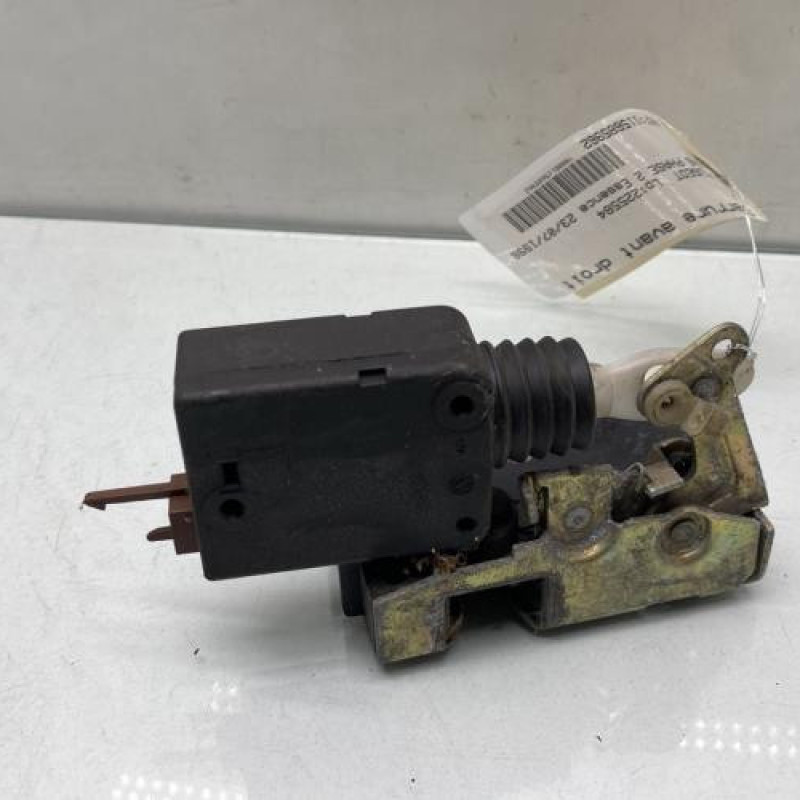 Serrure avant droit PEUGEOT 106 Photo n°4