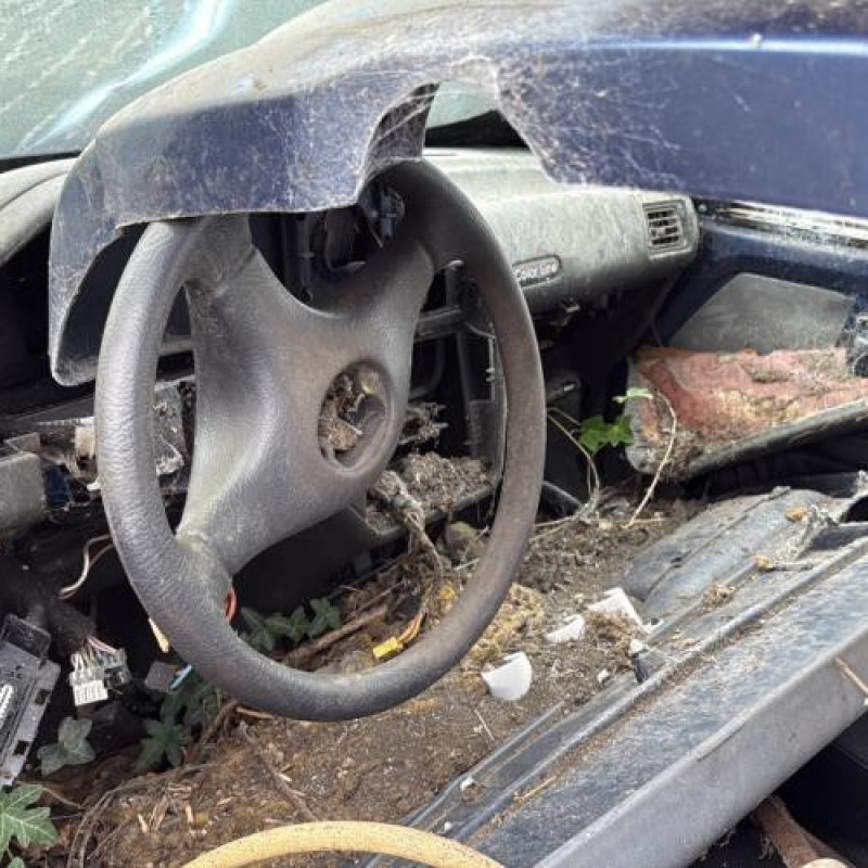 Serrure avant droit PEUGEOT 106 Photo n°11